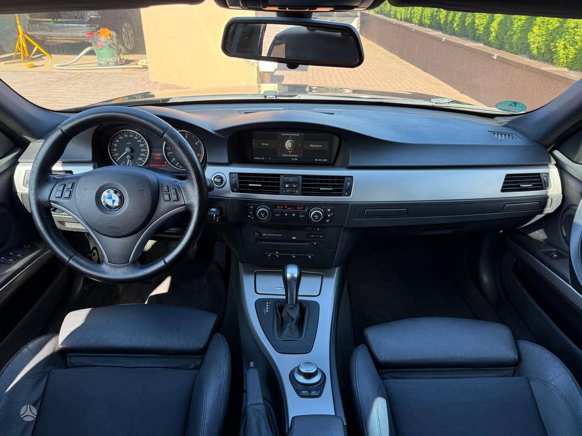 BMW 330, 3.0 l., Универсал