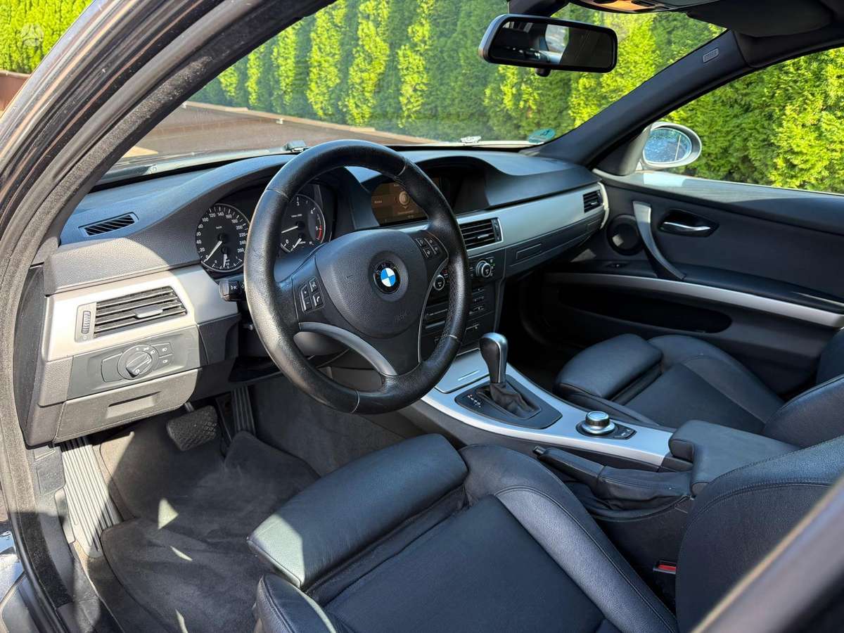BMW 330, 3.0 l., wagon