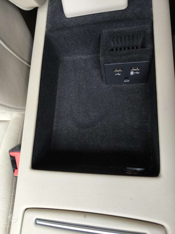 Audi A6, 2.0 l., universalas