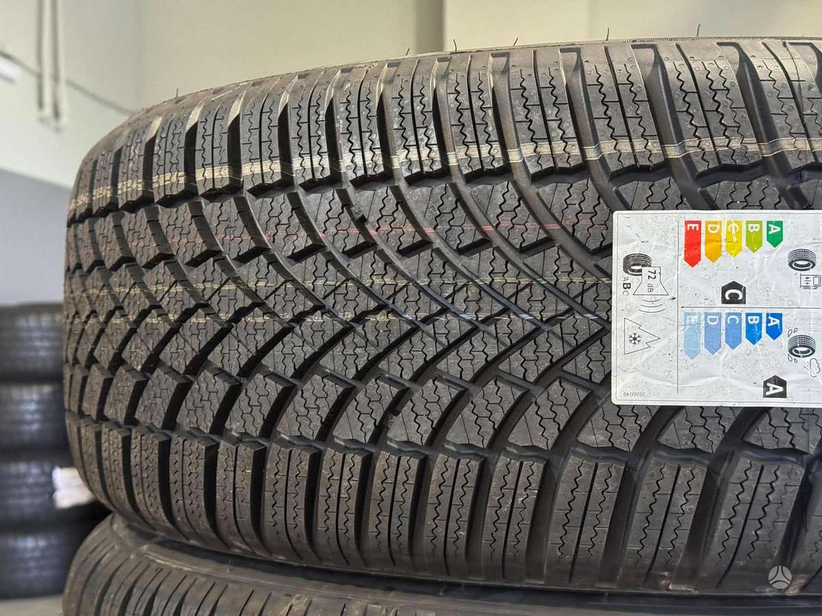 Bridgestone BLIZZAK LM005 | 2023, winter 235/55 R19