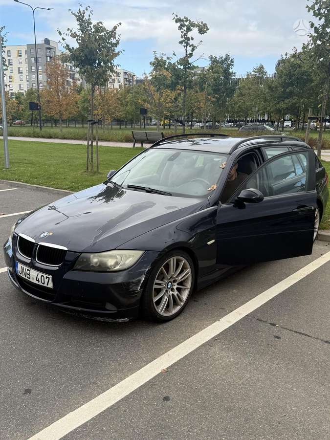 BMW 320, 2.0 l., wagon