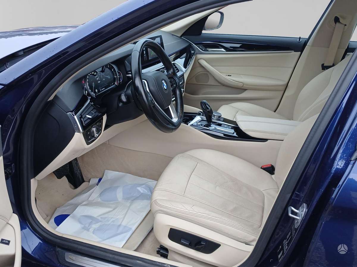 BMW 520, 2.0 l., Седан