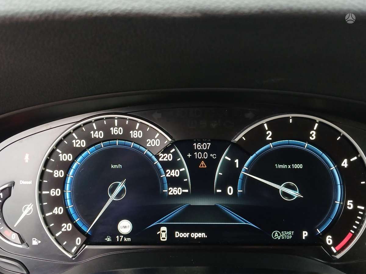 BMW 520, 2.0 l., Седан