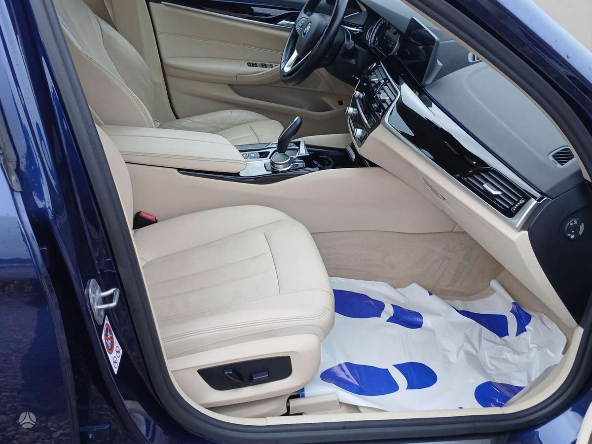 BMW 520, 2.0 l., Седан