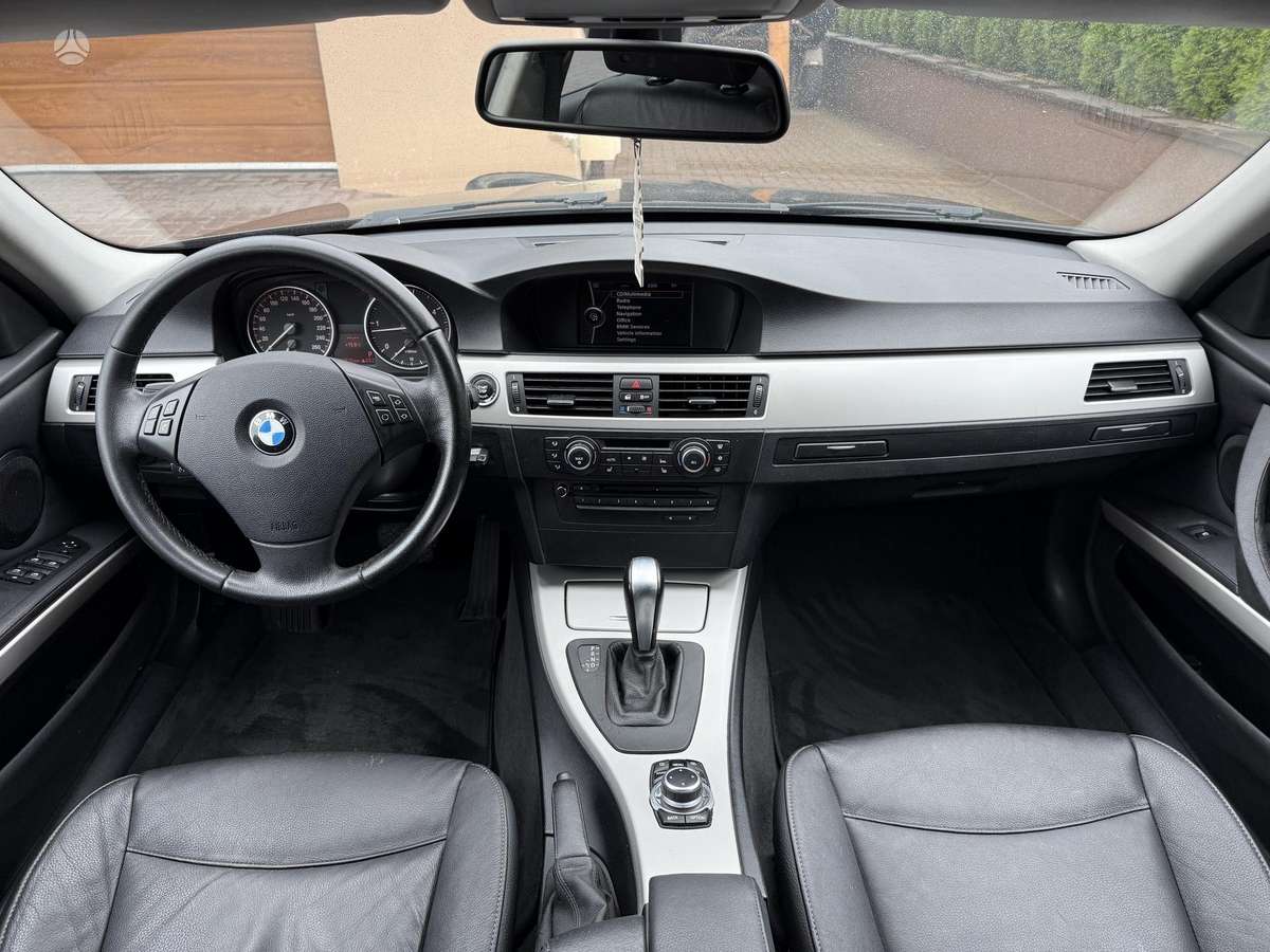 BMW 318, 2.0 l., wagon