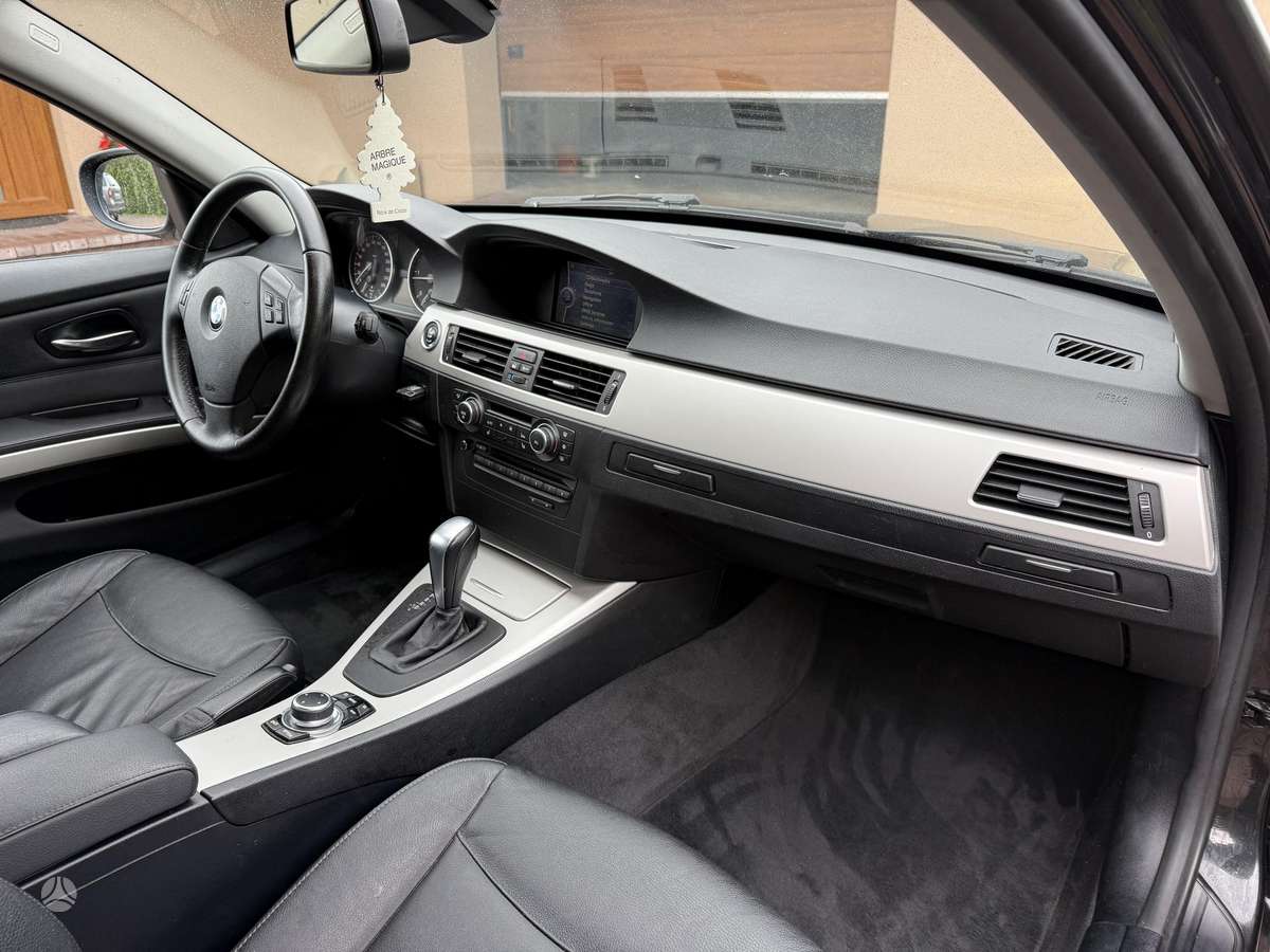 BMW 318, 2.0 l., wagon