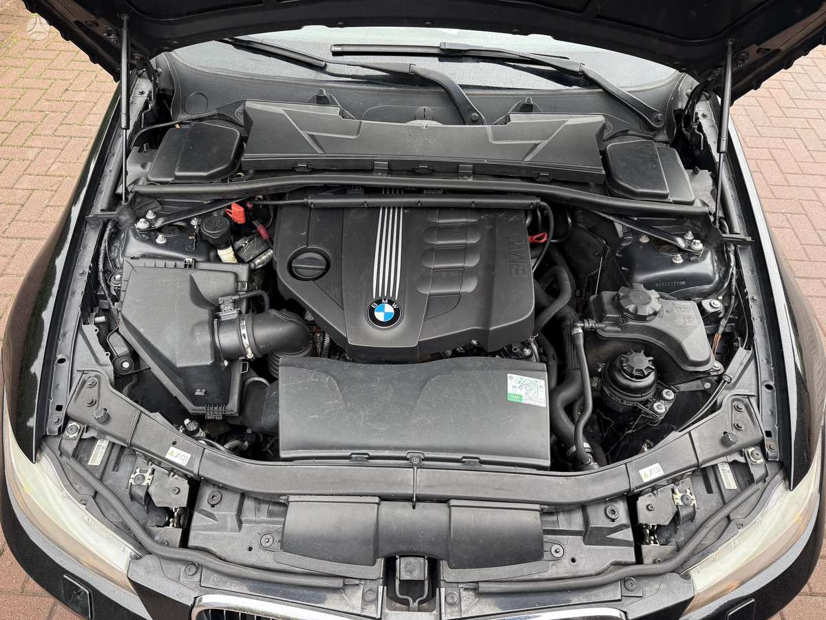 BMW 318, 2.0 l., wagon