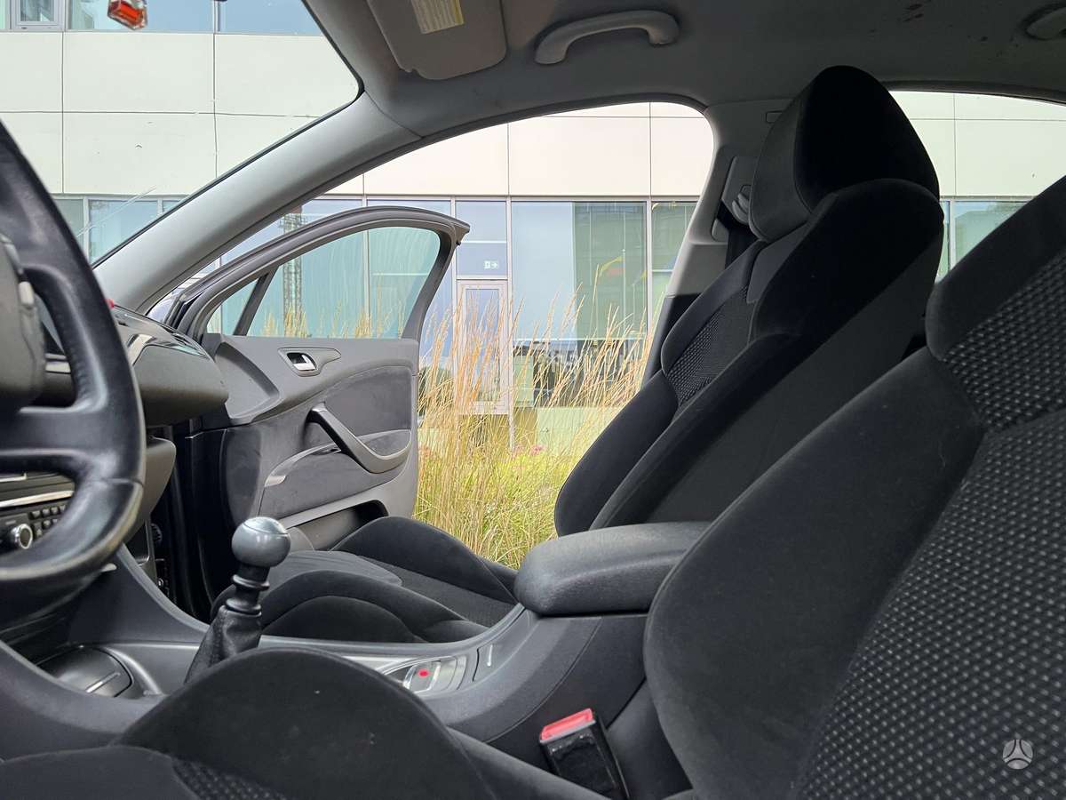 Citroen C5, 2.0 l., Седан