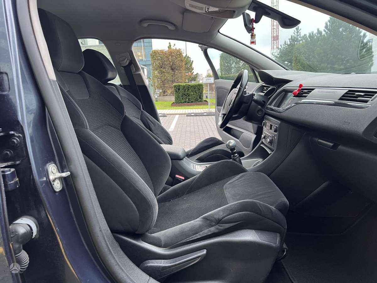 Citroen C5, 2.0 l., Седан