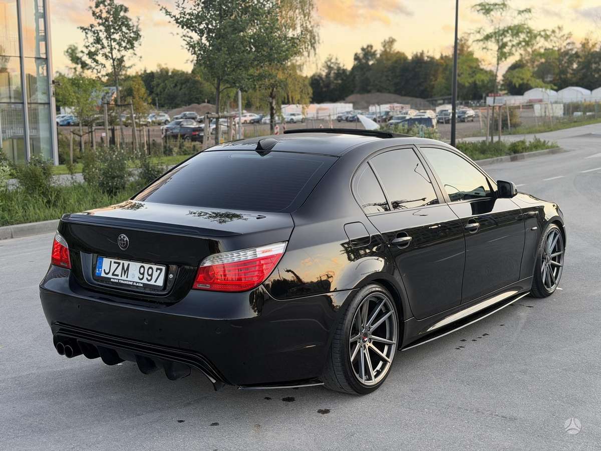 BMW 550, 4.8 l., Седан