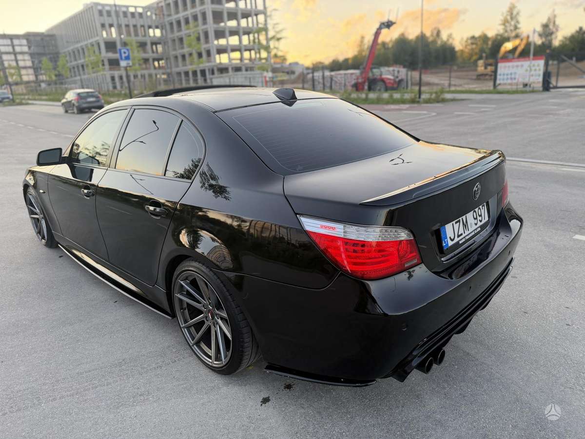 BMW 550, 4.8 l., Седан