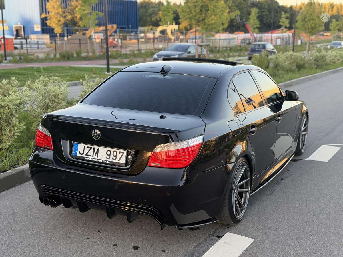 BMW 550, 4.8 l., Седан
