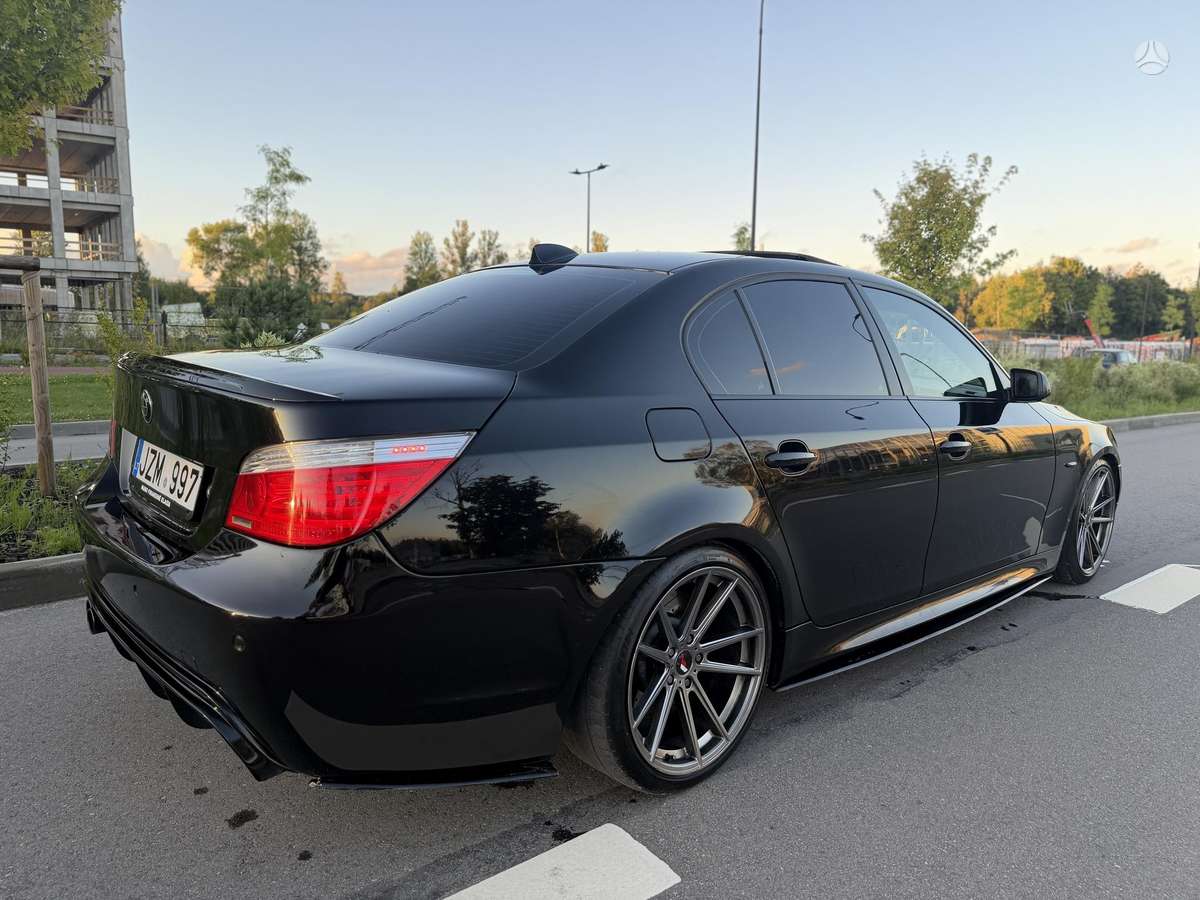 BMW 550, 4.8 l., Седан