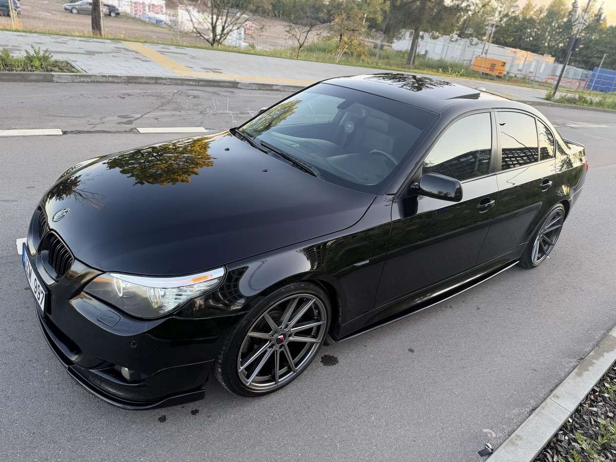 BMW 550, 4.8 l., Седан