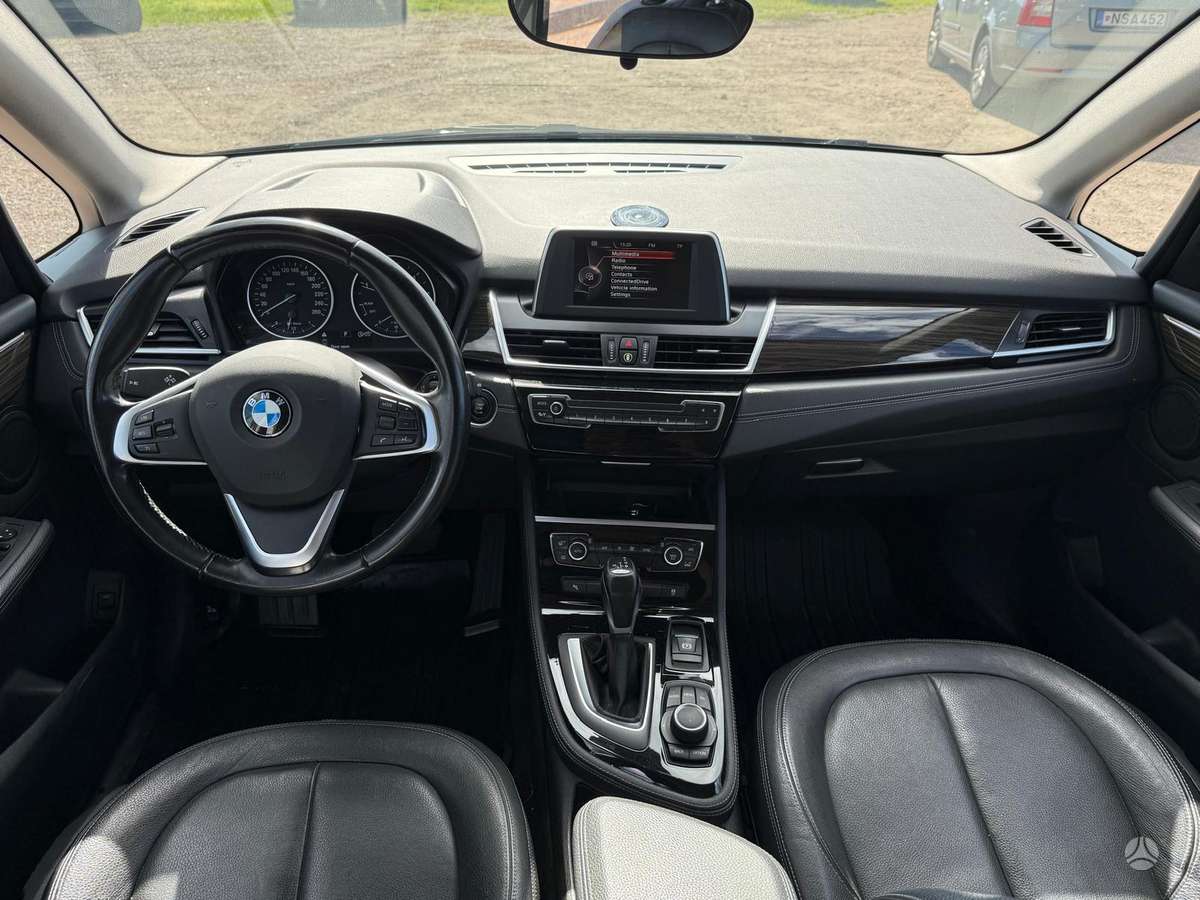 BMW 214 Active Tourer, 2.0 l., hatchback