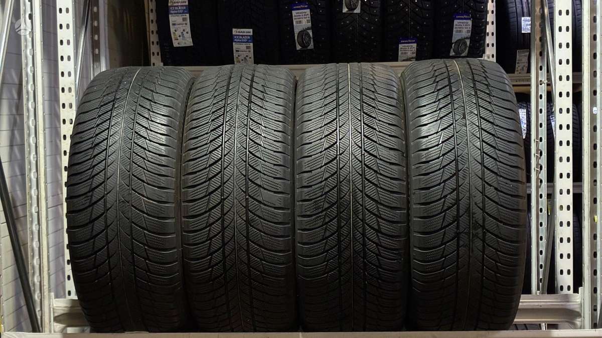 Bridgestone Blizzak LM001, winter 245/50 R19
