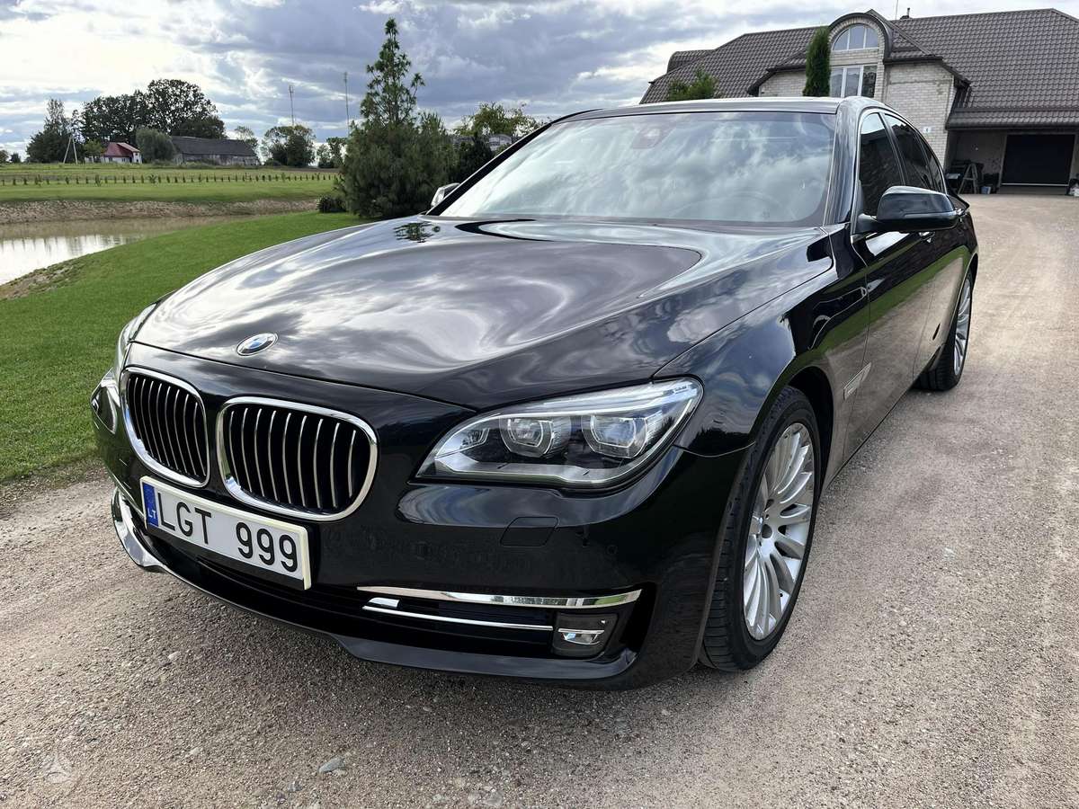 BMW 730, 3.0 l., Седан