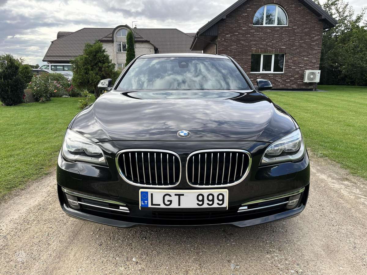 BMW 730, 3.0 l., Седан
