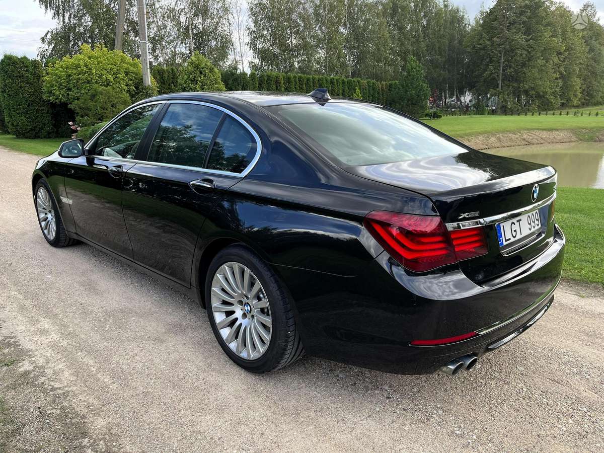 BMW 730, 3.0 l., Седан