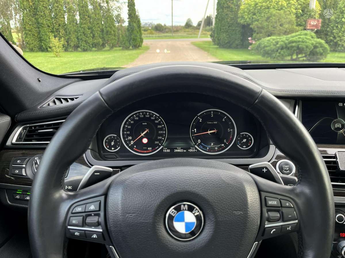 BMW 730, 3.0 l., Седан