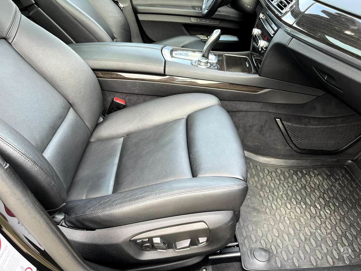 BMW 730, 3.0 l., Седан