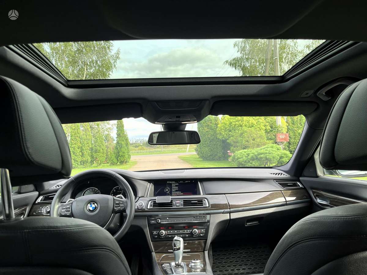 BMW 730, 3.0 l., Седан