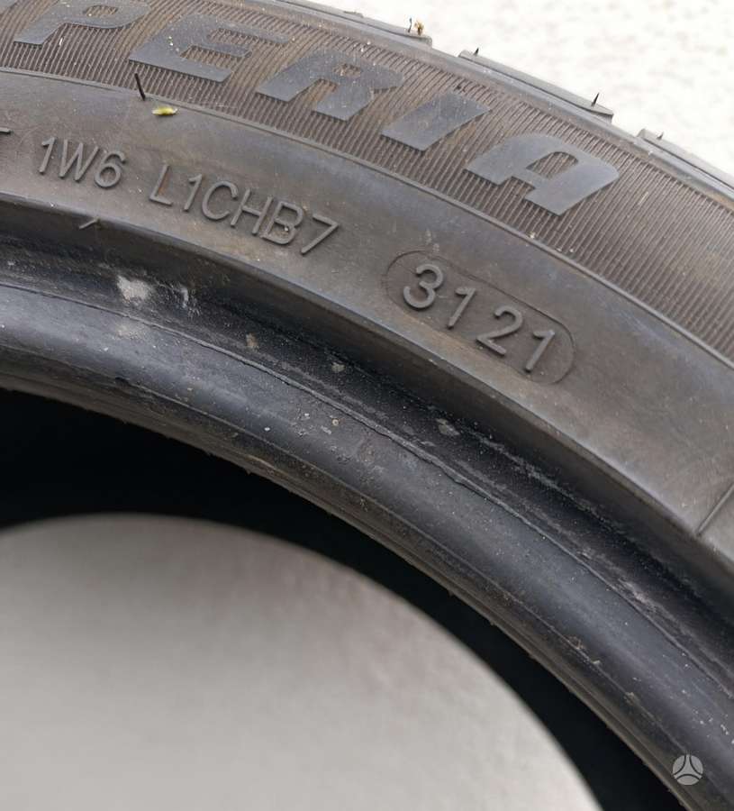 Superia, universalios 245/40 R18