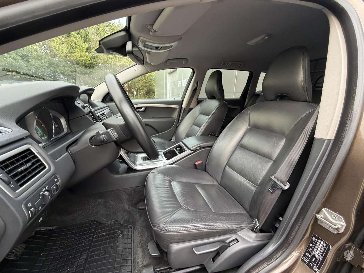 Volvo XC70, 2.0 l., wagon