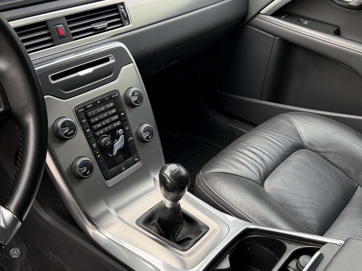 Volvo XC70, 2.0 l., wagon