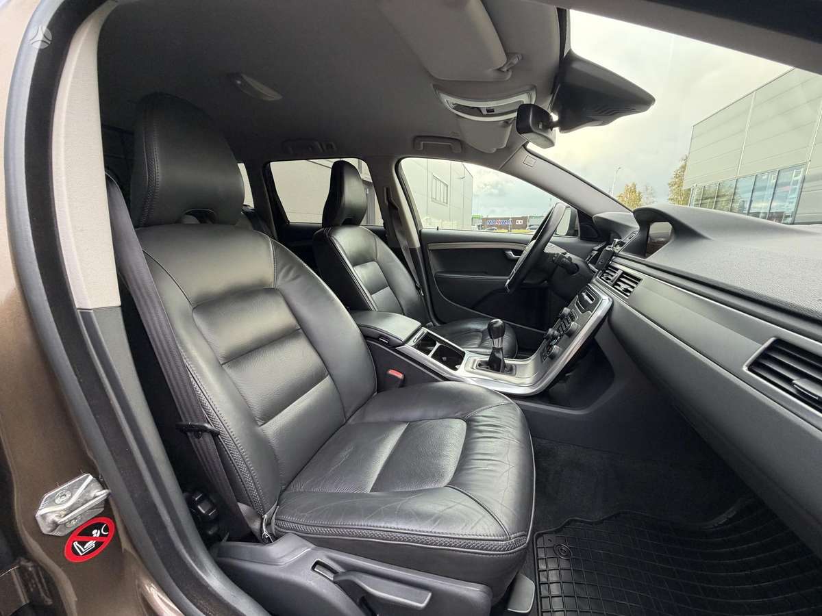 Volvo XC70, 2.0 l., wagon