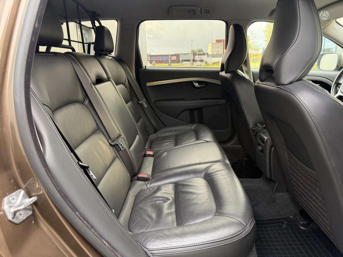 Volvo XC70, 2.0 l., wagon