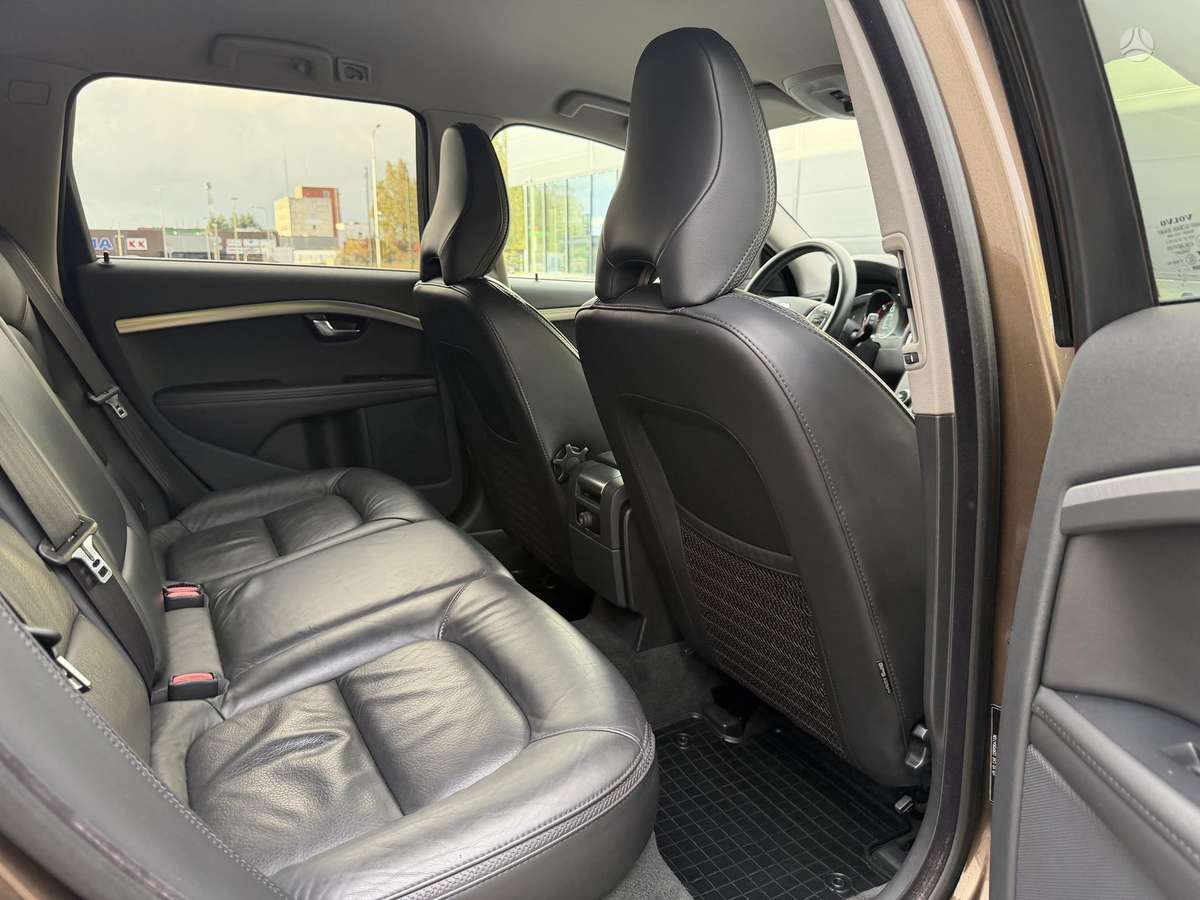 Volvo XC70, 2.0 l., wagon