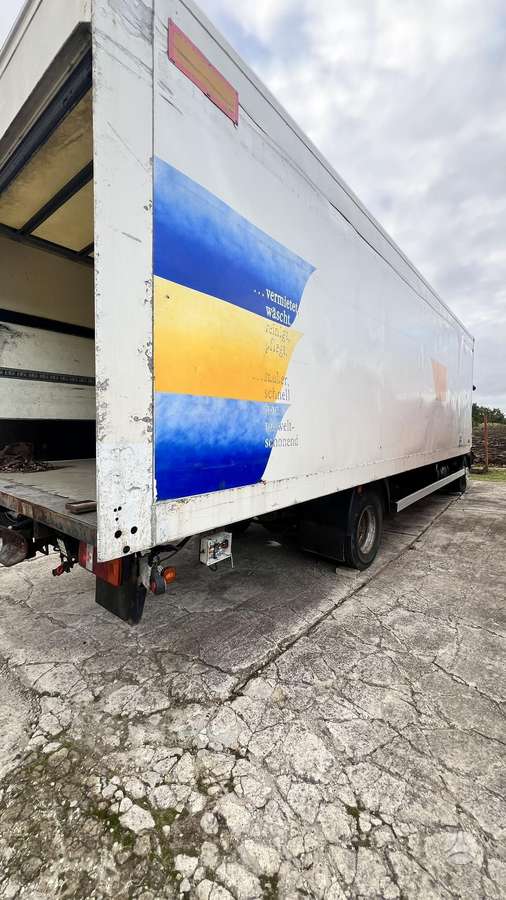 MAN LE 8.220, trucks