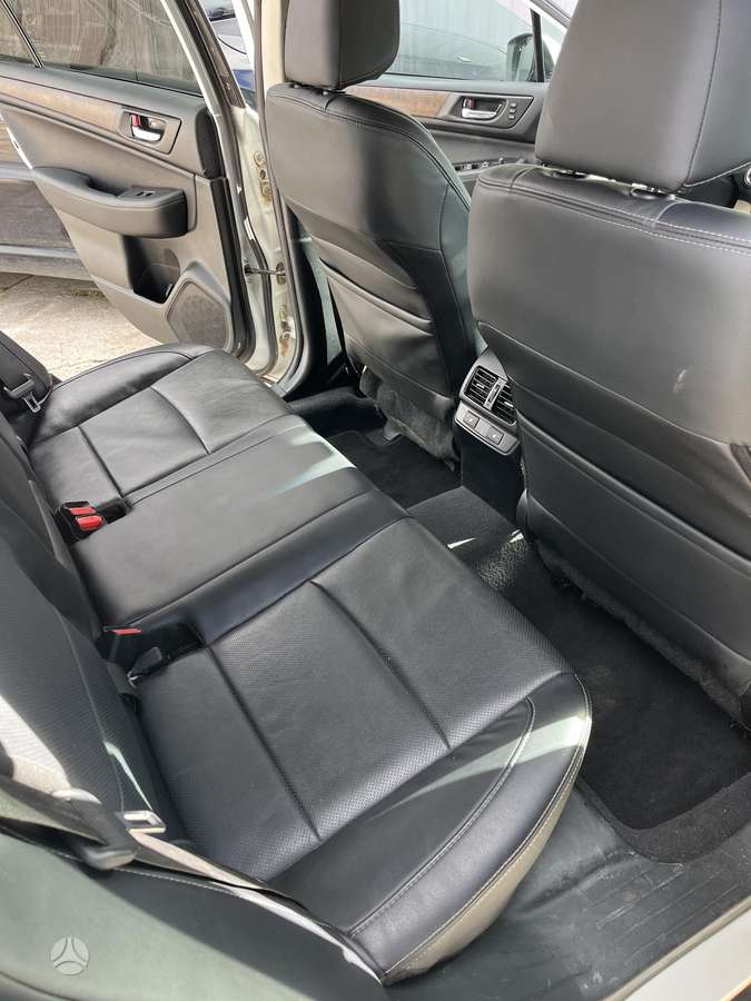 Subaru Outback, 3.6 l., off-road / crossover