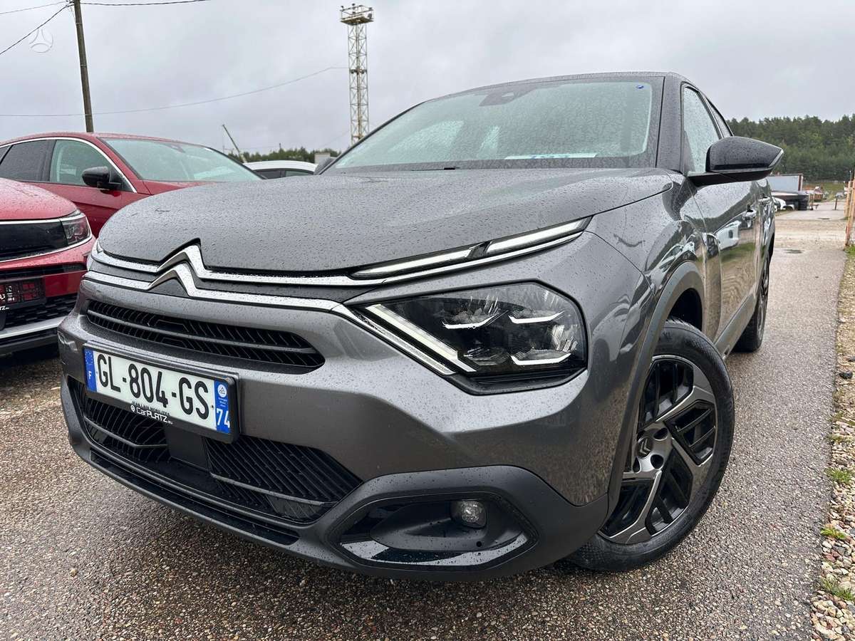 Citroen C4, 1.2 l., hatchback