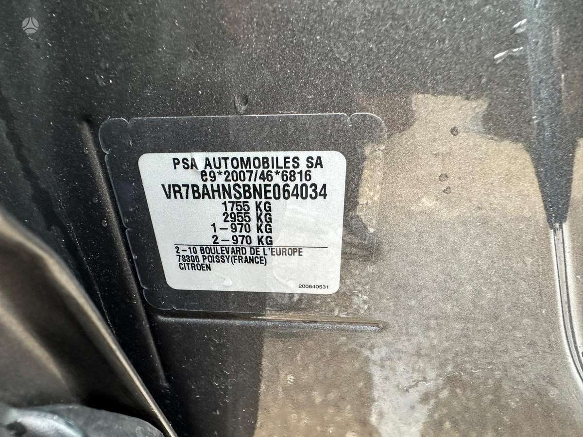 Citroen C4, 1.2 l., hatchback