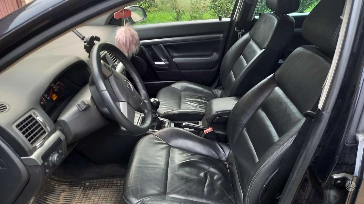 Opel Signum, 1.9 l., hatchback