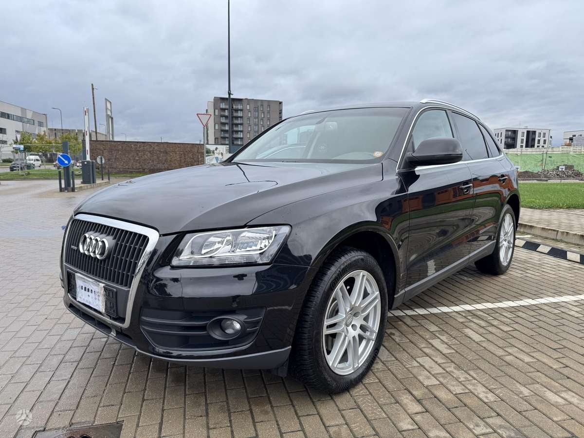 Audi Q5, 3.0 l., off-road / crossover