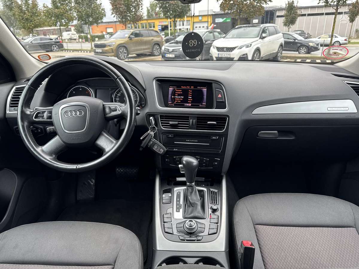Audi Q5, 3.0 l., off-road / crossover