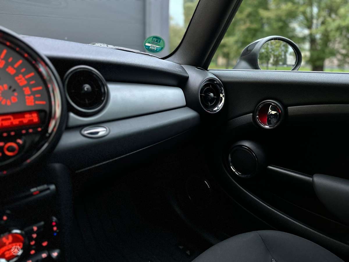 Mini Cooper, 1.6 l., Хэтчбек