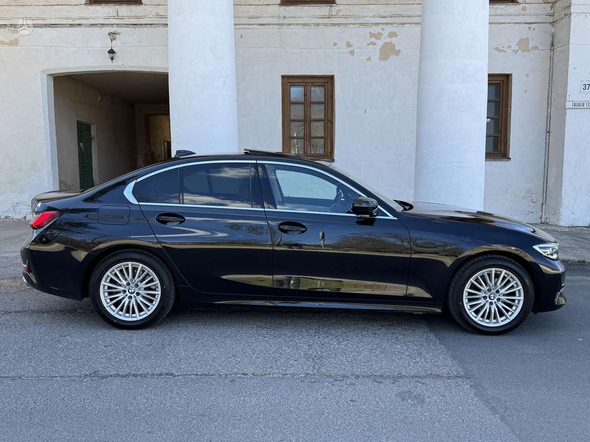 BMW 318, 2.0 l., Седан