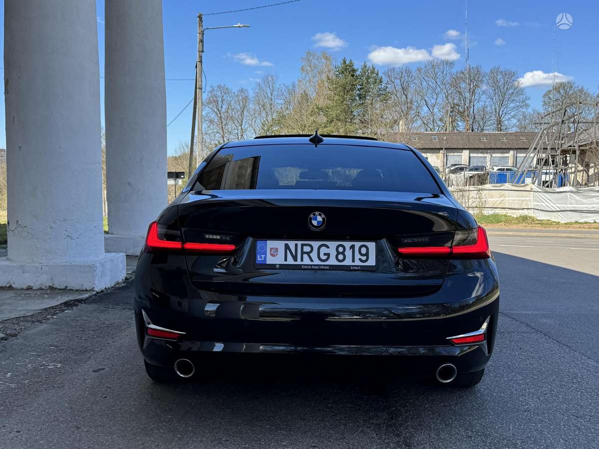 BMW 318, 2.0 l., Седан