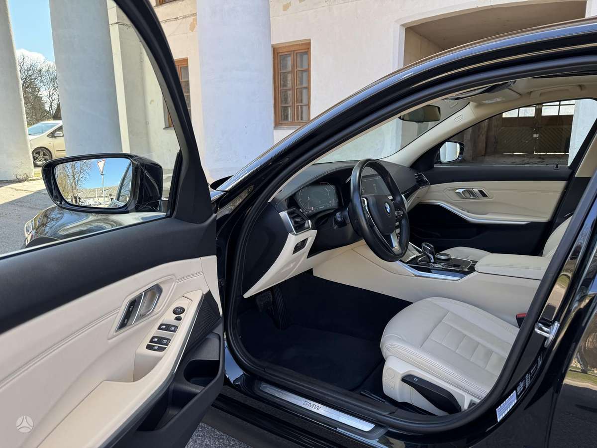 BMW 318, 2.0 l., Седан