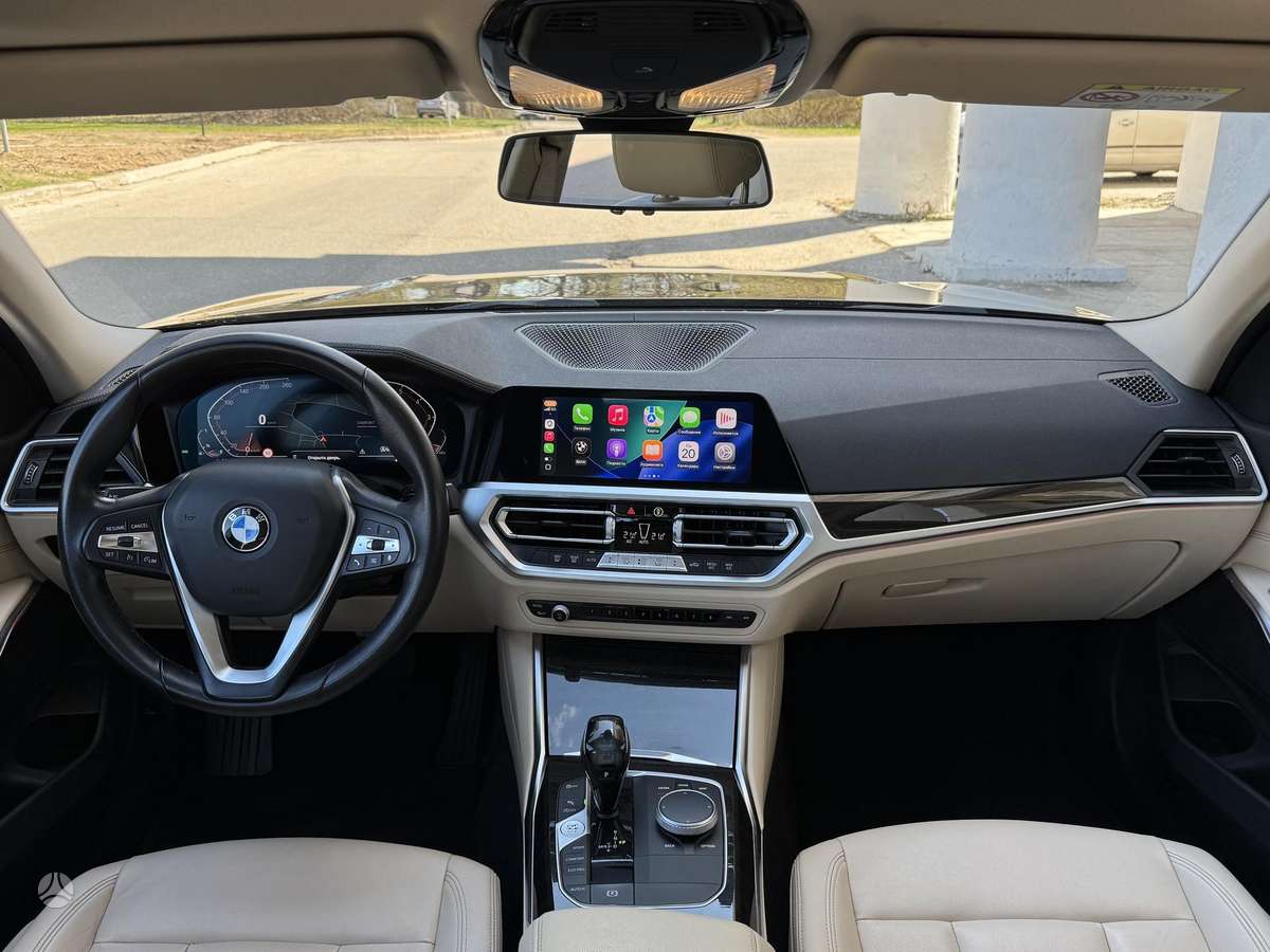 BMW 318, 2.0 l., Седан