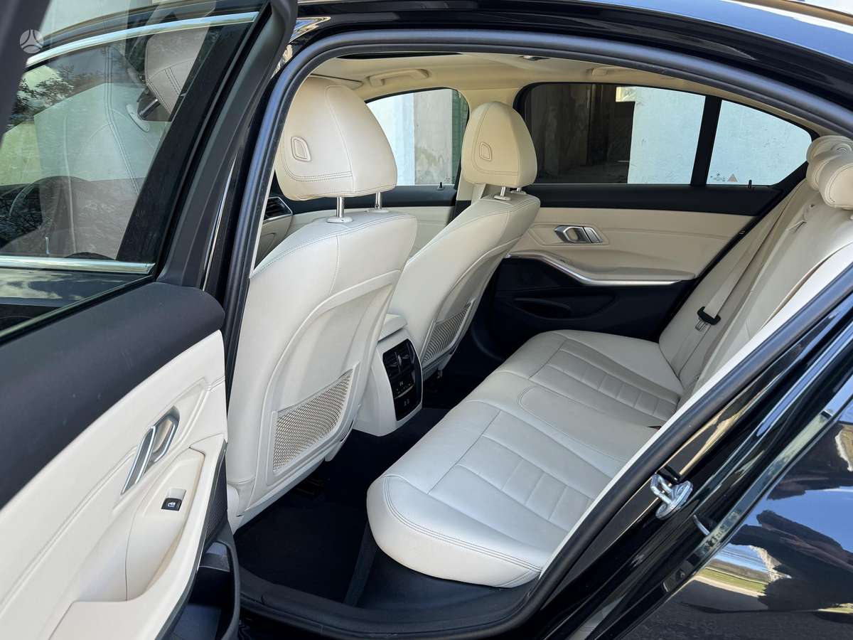 BMW 318, 2.0 l., Седан