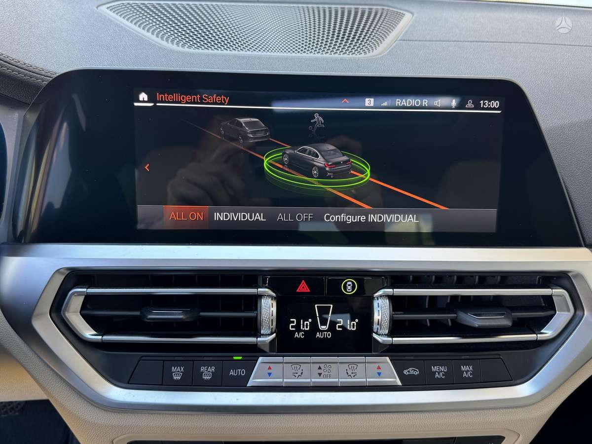 BMW 318, 2.0 l., Седан