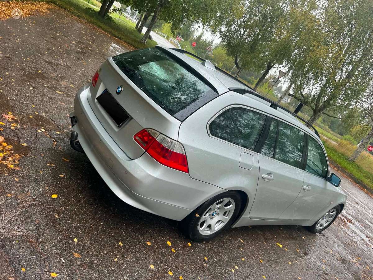 BMW 525, 2.5 l., wagon