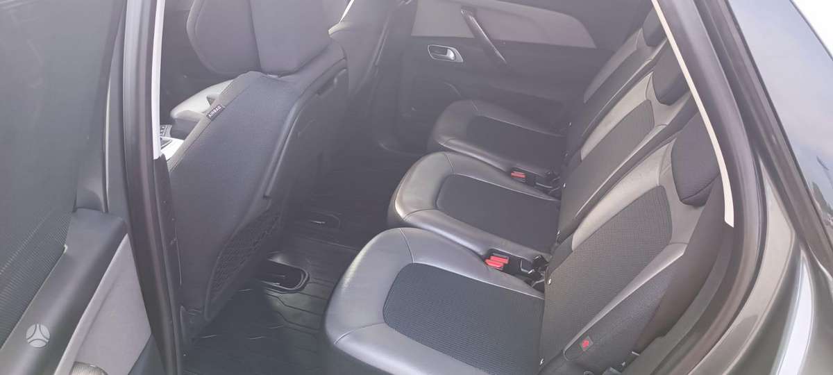 Citroen C4 Picasso, 1.2 l., hatchback