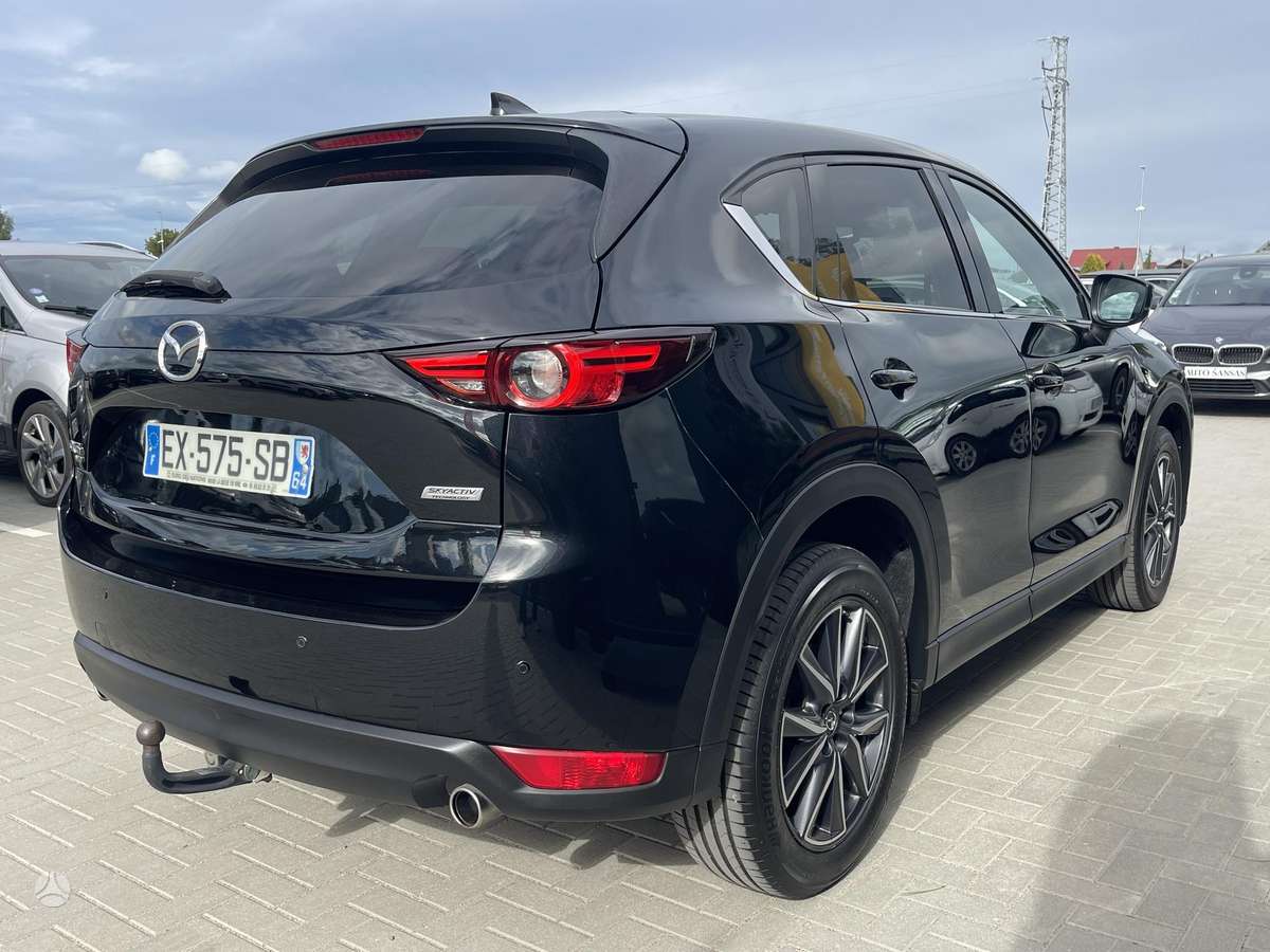 Mazda CX-5, 2.2 l., off-road / crossover