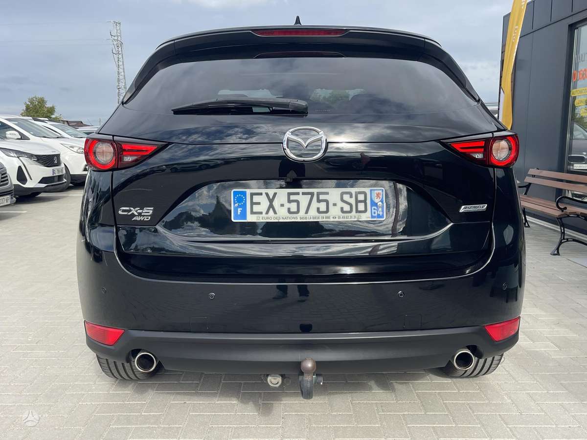 Mazda CX-5, 2.2 l., off-road / crossover